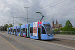 Be 6/8 Flexity 5034 mit der Werbung für Universitäres Zentrum Basel für Zahnmedizin (UZB), auf der wegen einer Grossbaustelle am Steinenberg umgeleiteten Linie 6, überquert am