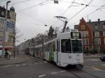 Be 4/6 S mit der Betriebsnummer 666 mit der MUBA Werbung fhrt auf die Haltestelle Wettsteinplatz ein.