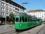 BVB - Tram Be 4/4 463 mit Beiwagen unterwegs auf der Linie 15 in der Stadt Basel am 22.09.2010