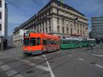 Motorwagen 487 und der Anhnger 1456 mit dem Be 4/4 472 auf der Linie 3 am Aeschenplatz.