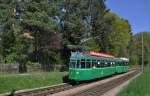 Be 4/4 457 und der B 1489 S kurz vor der Haltestelle Lerchenstrasse.