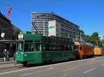 Am Aeschenplatz erleidet der Schienenreinigungswagen 2330 einen grsseren Defekt und muss ins Depot Dreispitz abgeschleppt werden.