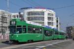 Be 4/6S 660 und der B 1450 auf der Linie 2 an der Markthalle.