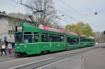 Be 4/6S 672 und der B 1500 auf der Linie 2 an der Haltestelle Zoo Dorenbach.