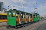 B2 1077 Sommerwagen aus dem Jahre 1905 zusammen mit dem Be 2/2 181 aus dem Jahre 1925 auf dem Hof des Depots Dreispitz.