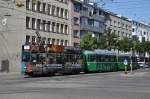 Be 4/4 483 mit der Werbung für Rettungsberufe zusammen mit dem B 1469 S und dem B 1488 S fahren zur Haltestelle Dreirosenbrücke.