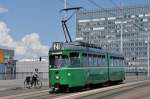 Be 4/6 Düwag 652 auf der Linie 21 kurz vor der Haltestelle Novartis Campus.