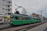 Doppeltraktion mit den Düwag 651 und 642 auf der Linie 14 an der Endstation in Pratteln.