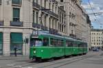 Doppeltraktion Be 4/6 Düwag 639 und 644 auf der Linie 2 fahren zur Haltestelle Markthalle.