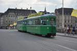 Schindler Schweizer Standardwagen mit der Nummer 463 / 1480 fährt am 07.06.2015 auf der Linie 15 zum Bruderholz.