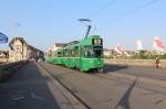 Basel BVB Tram 14 (Schindler Be 4/6 502) Mittlere Brücke am 5.