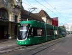 BVB - Tram Be 6/8 5007 unterwegs auf der Linie 1 in der Stadt Basel am 06.10.2015