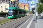 Basel BVB Tram 8 (Bombardier-Flexity Be 6/8 5001) Weil am Rhein, Hauptstraße am 4.