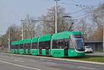 Be 6/8 Flexity 5009 auf der Linie 2, fährt zur Schlaufe beim Eglisee.