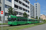 Be 4/4 485, zusammen mit dem B 1497 S und dem Be 4/4 469, auf der Linie 2, fahren zur Haltestelle an der Gewerbeschule.