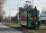 BVB: Mit der Weihnachtsstrassenbahn  Märlitram  Basel unterwegs am 17.