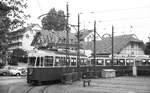 SVB Tram Bern__Zug der Linie 5 nach Fischermätteli mit Tw 126 Be 4/4 von 1960/61 und Bw 331 B4 von 1960/61.__27-08-1976