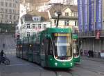 BVB - Tram Be 6/8  5007 unterwegs auf der Linie 8 in der Stadt Basel am 19.12.2015