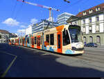Bern Mobil - Tram Be 6/8 762 mit Werbung unterwegs in der Stadt Bern am 01.05.2022