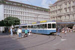 Zürich VBZ Tramlinie 9 (SWS/SWP/ABB-Be 2/4 2428, Bj. 1992) Paradeplatz am 26. Juli 1993. - Scan eines Farbnegativs. Film: Kodak Gold 200-3. Kamera: Minolta XG-1.