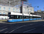 VBZ - Tram Be 6/8 4012 unterwegs auf der Linie 11 in der Stadt Zürich am 13.03.2022