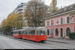 AGMT Festival tramways historique am 4. November 2018. Angeboten wurden stündliche Fahrten mit historischen Fahrzeugen auf drei Linien. Standardwagen Be 4/4 729 mit Anhänger 308 bei der Haltestelle Augustins in der Rue de Carouge.