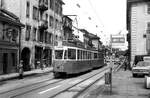Genf Tram__Zug der Linie 12 bei der Haltestelle 'Centre Communal de Carouge' mit Tw 729 [Schweizer Standardwagen 50er Jahre].__31-08-1976