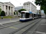 TPG - Tram Be 6/8 873 unterwegs auf der Linie 16 in der Stadt Genf am 15.05.2011