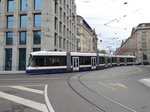 tpg - Tram Be 6/8 890 unterwegs auf der Linie 14 in der Stadt Genf am 09.04.2016