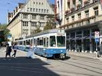 Wagen 2006  Fluntern  + 2004  Höngg  am Paradeplatz als Fahrschultram.