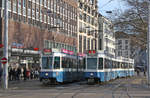 Be 4/6 2007 und 2075 beim Bellevue am 08.01.2011.