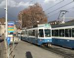 Linie 11 Wagennummer 2002  Seebach  beim Bahnhofquai.