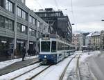 Linie 7 Wagennummer 2042 „Altstetten“ an der Haltestelle Stockerstrasse.