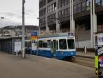 Linie 4 Wagennummer 2011  Örlikon  beim Escher-Wyss-Platz.