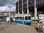 Linie 6 Wagennummer 2080  Schwamendingen  beim Escher-Wyss-Platz.