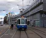 Linie 6 Wagennummer 2080  Schwamendingen  an der Haltestelle Fischerweg.