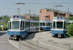 Zürich VBZ Tramlinie 9 (Be 4/6 2061 + Be 4/6 2409 (SWP/SIG/BBC 1986 + SWS/SWP/BBC 1986) / Be 4/6 2058 (SWP/SIG/BBC 1986)) Hirzenbach (Endst.) Anfang August 1986.