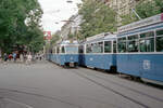 Zürich VBZ Tramlinie 13 (SWS/BBC/SAAS-Be 4/6 1623, Bj. 1966) Bahnhofstrasse / Usteristrasse am 26. Juli 1993. - Früher haben einige Verkehrswissenschaftler und -planer mitgeteilt, Zürich habe wegen des dichten Tramnetzes das leistungsfähigste öffentliche Stadtverkehrssystem der Welt. - Scan eines Farbnegativs. Film: Kodak Gold 200-3. Kamera: Minolta XG-1.     