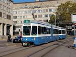 Linie 11 Wagennummer 2044  Wollishofen  auf der Walchebrücke.