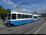 VBZ - Tram Be 4/8 2114 unterwegs auf der Linie 8 in der Stadt Zürich am 04.10.2022