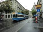 Zürich am 5.10.2013,, 2 Triebwagen Be 4/6, Nr. 2051 führend auf der Linie 13 in der Bahnhofstraße Richtung Albisgürtli