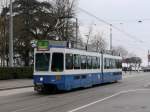 VBZ - Tram Be 4/6 2042 unterwegs auf der Linie 8 in der Stadt Zürich am 11.03.2016