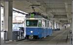 Wegen Fahrzeugmangel verkehren bei den VBZ wieder zwei museal erhaltene Mirage Trams.