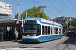 Be 5/6 Cobra 3022, auf der Linie 14, bedient die Haltestelle beim Bahnhof Zürich. Die Aufnahme stammt vom 05.07.2019.