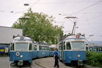 Zürich VBZ Tramlinie 4 (SIG/MFO/SAAS Be 4/6 1681) / Tramlinie 2 (SWS/BBC/SAAS Be 4/6 1630) Tiefenbrunnen (Endst.) am 26. Juli 2006. - Scan eines Farbnegativs. Film: Kodak Gold 200-6. Kamera: Leica C2.