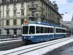 Linie 13 Wagennummer 2070  Aussersihl + Hard  zwischen Paradeplatz und Stockerstrasse.