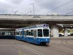 Linie 4 Wagennummer 2012  Wiedikon  beim Escher-Wyss-Platz.