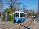 Linie 9 Wagennummer 2042  Altstetten  an der Haltestelle Luchswiesen.