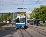 Linie 13 Wagennummer 2010  Wipkingen  an der Haltestelle Strassenverkehrsamt. Datum: 9. 5. 2021