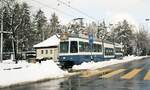 Zürich_02-2009_Linie 6 am Zoo vor der Talfahrt in die City.